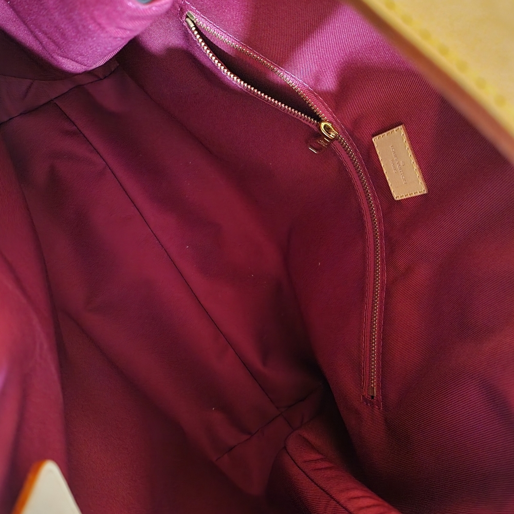 Louis Vuitton Shoulder Bag/Graceful